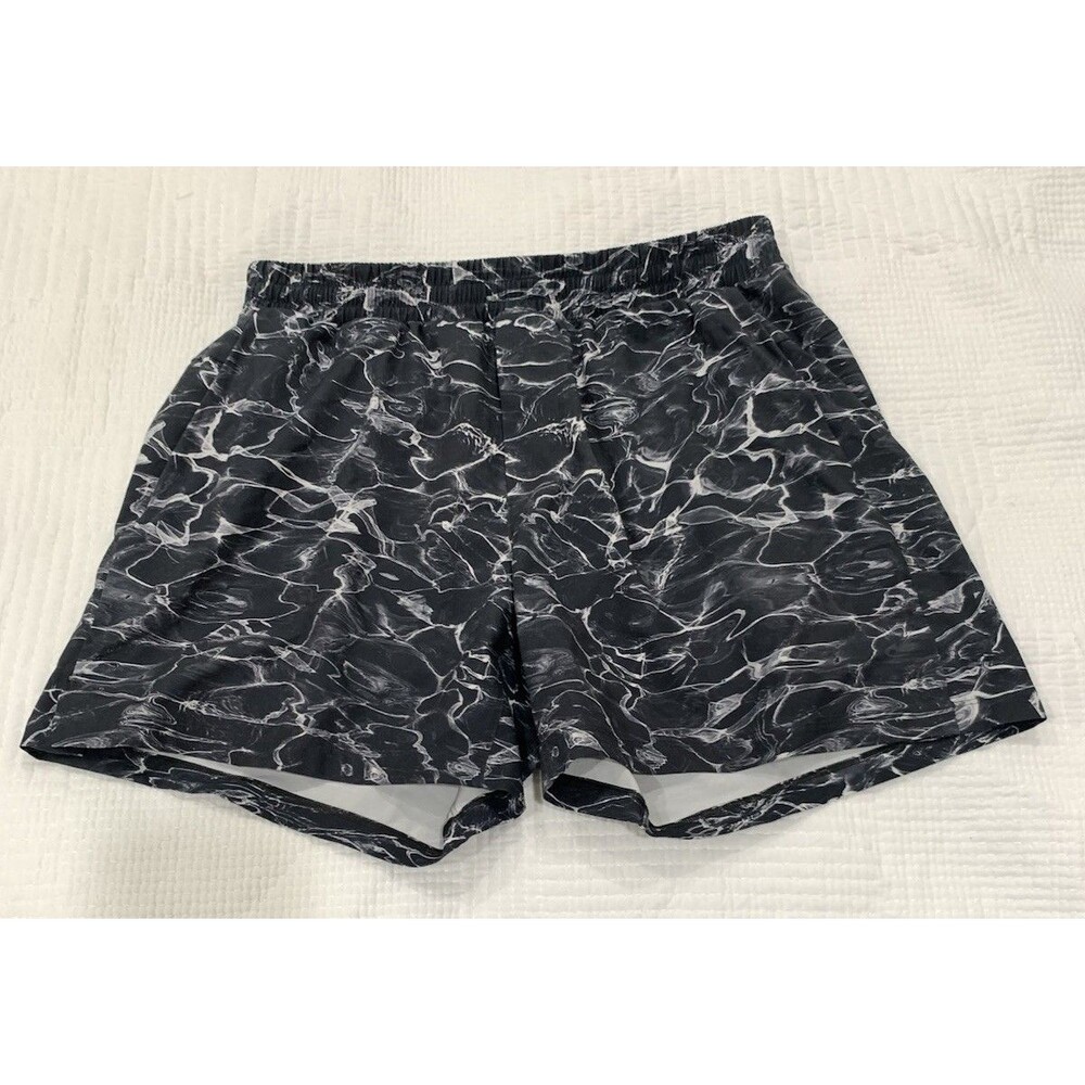 Lululemon Channel Cross Swim Short Men Large Black 5" Inseam Performance Stretch